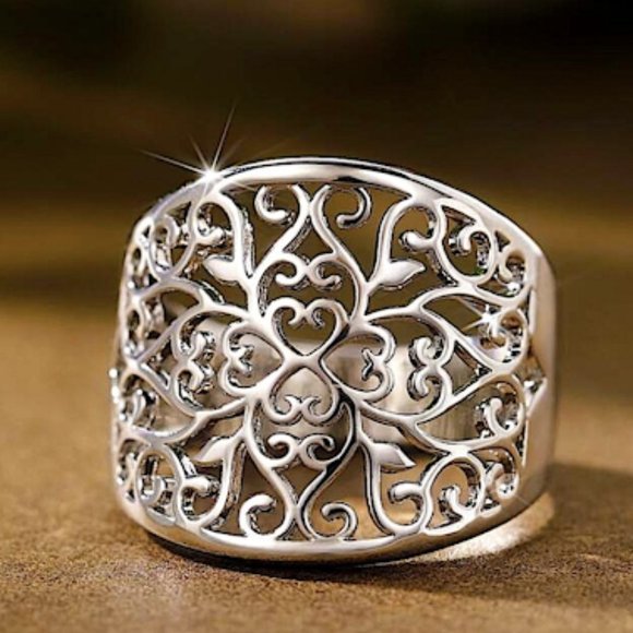 STERLING SILVER FLOWER HOLLOW VINTAGE RING - Picture 1 of 8